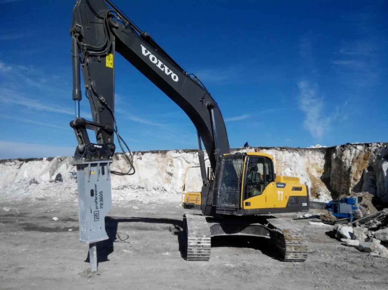 Экскаватор с гидромолотом ProfBreaker PB-360S