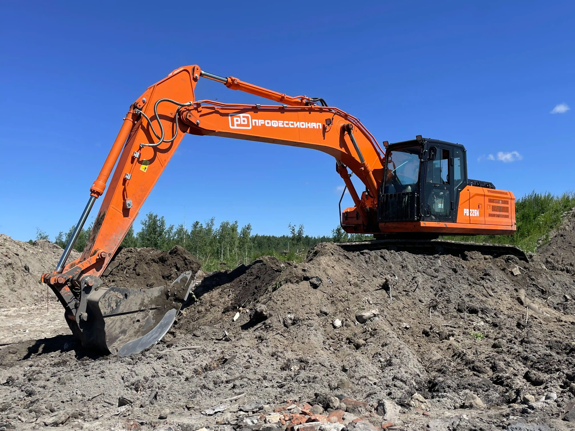 Экскаватор Профессионал PB225N, Габаритный экскаватор Профессионал, Гусеничный экскаватор Профессионал Экскаватор Профессионал PB225N, Габаритный экскаватор Профессионал, Гусеничный экскаватор Профессионал