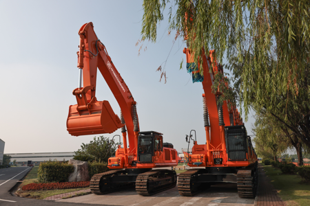 Гусеничный экскаватор Профессионал PB550