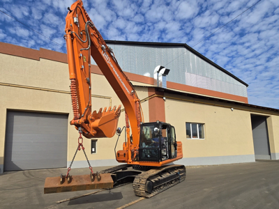 Полноповоротный экскаватор, Гусеничный экскаватор Профессионал